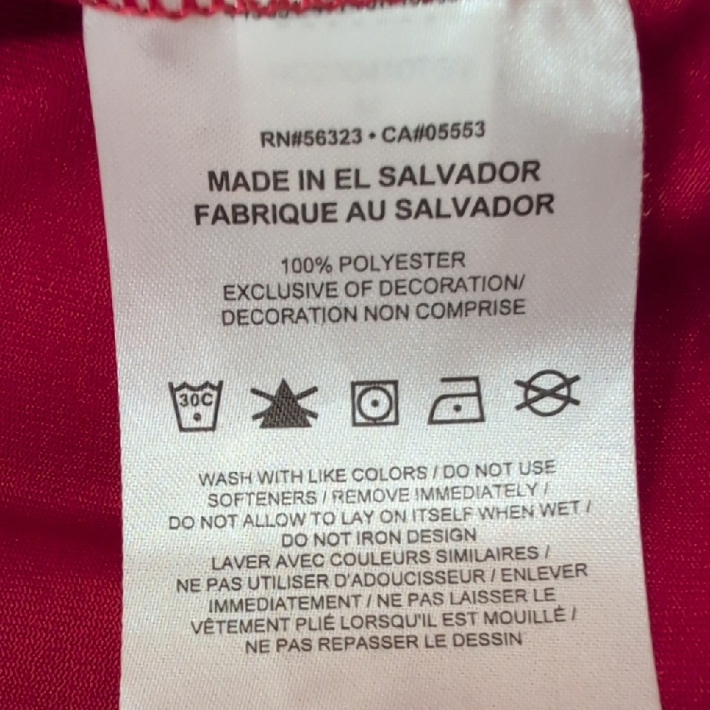 The Nike Tee Men’s Red Short-Sleeve Black Swoosh Front Graphic Medium Dri-Fit - Picture 4 of 7